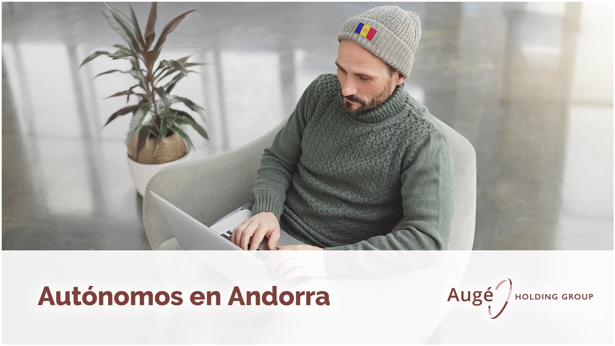 imagen de un joven ttrabajando con su ordenador en andorra